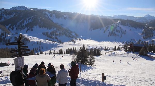 Découvrez les offres de ski de l'ESF pour tous les niveaux